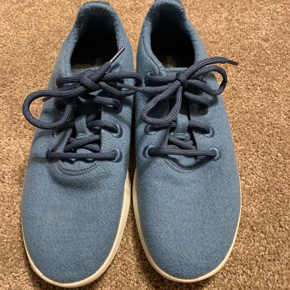 AllBirds wool runners tide pool blue EUC